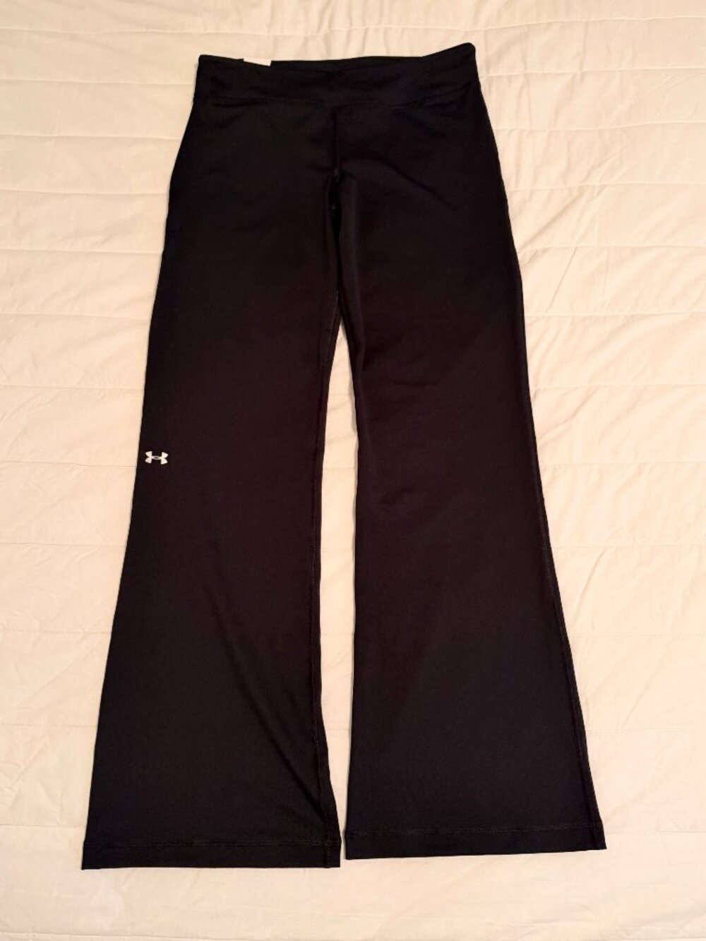 Under Armour Performance NWT All Season Gear Black Fitted Flared Bottom Pants